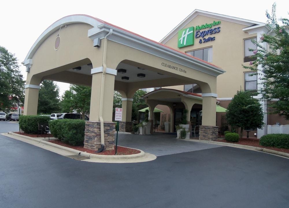 Holiday Inn Express Hotel & Suites Sanford By Ihg Exterior photo