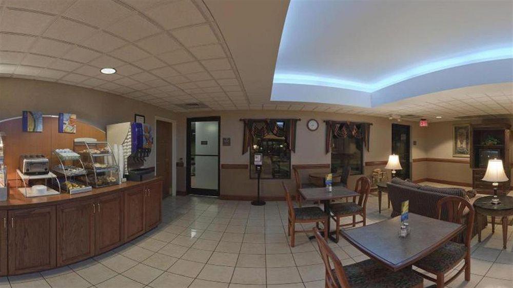 Holiday Inn Express Hotel & Suites Sanford, An Ihg Hotel Interior photo
