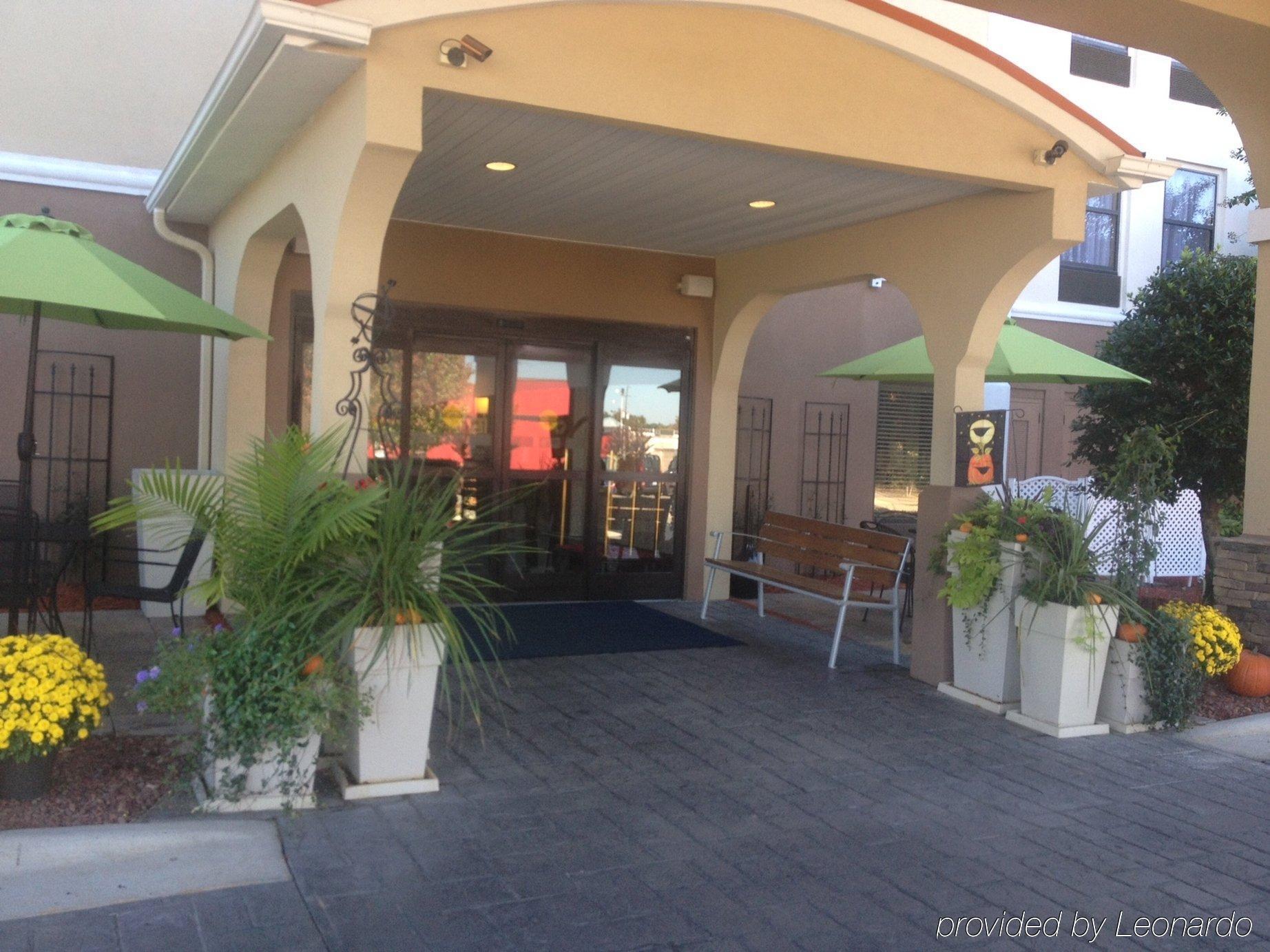 Holiday Inn Express Hotel & Suites Sanford By Ihg Exterior photo