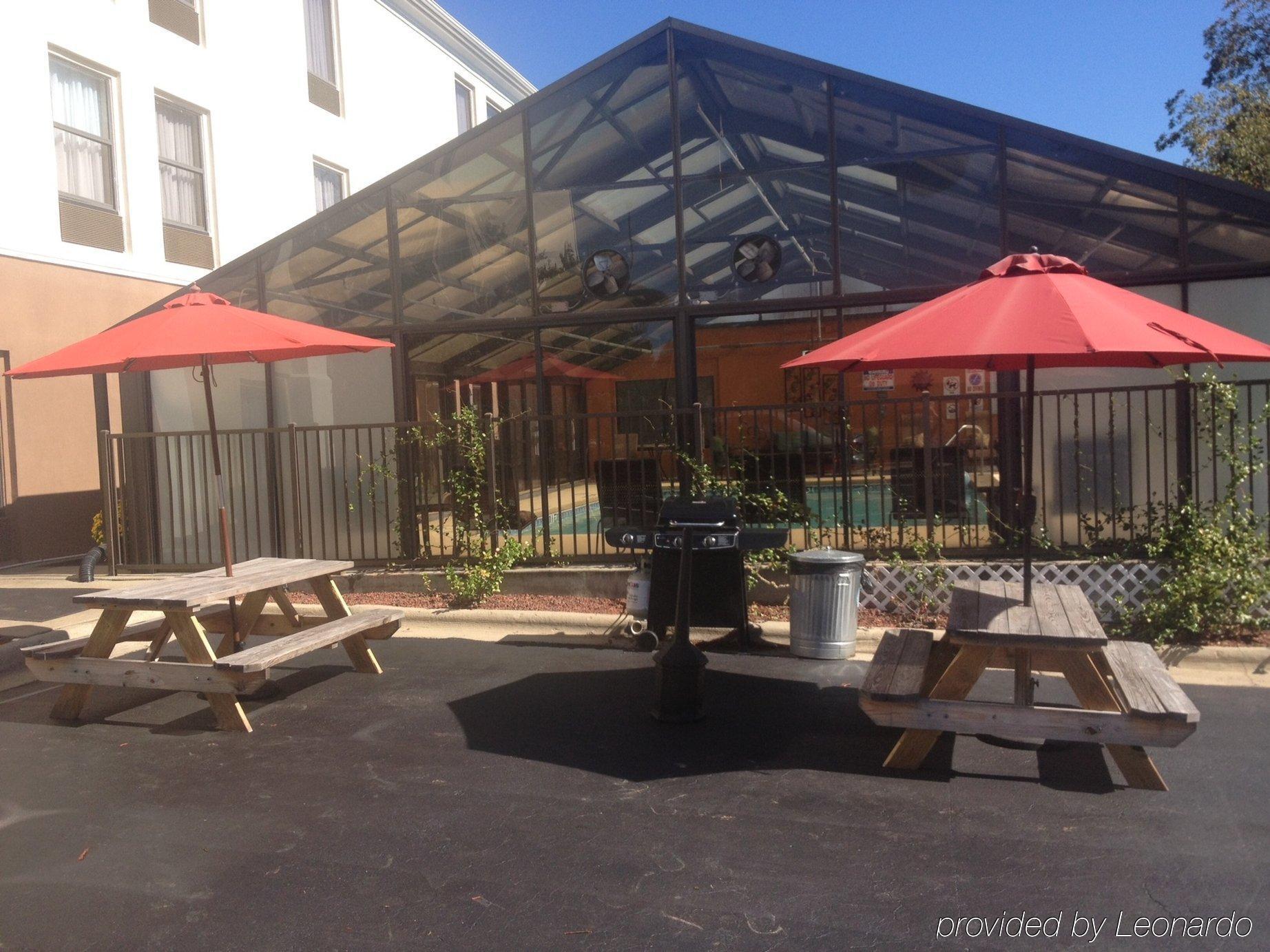Holiday Inn Express Hotel & Suites Sanford By Ihg Exterior photo